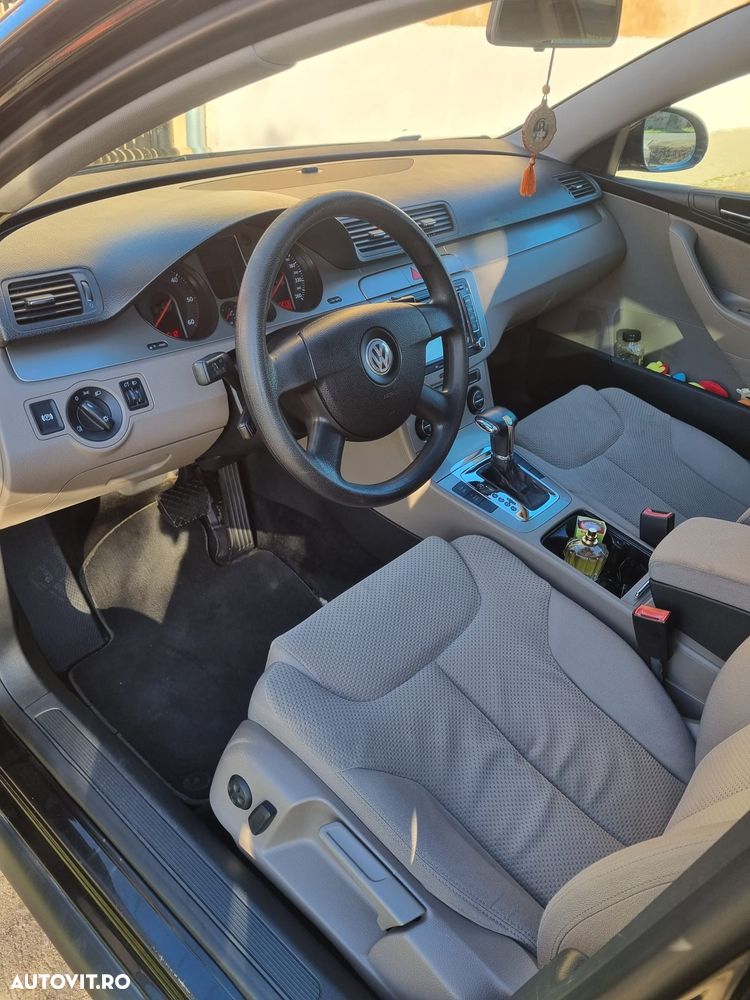 Volkswagen Passat 2.0TDI Comfortline DPF DSG - 5