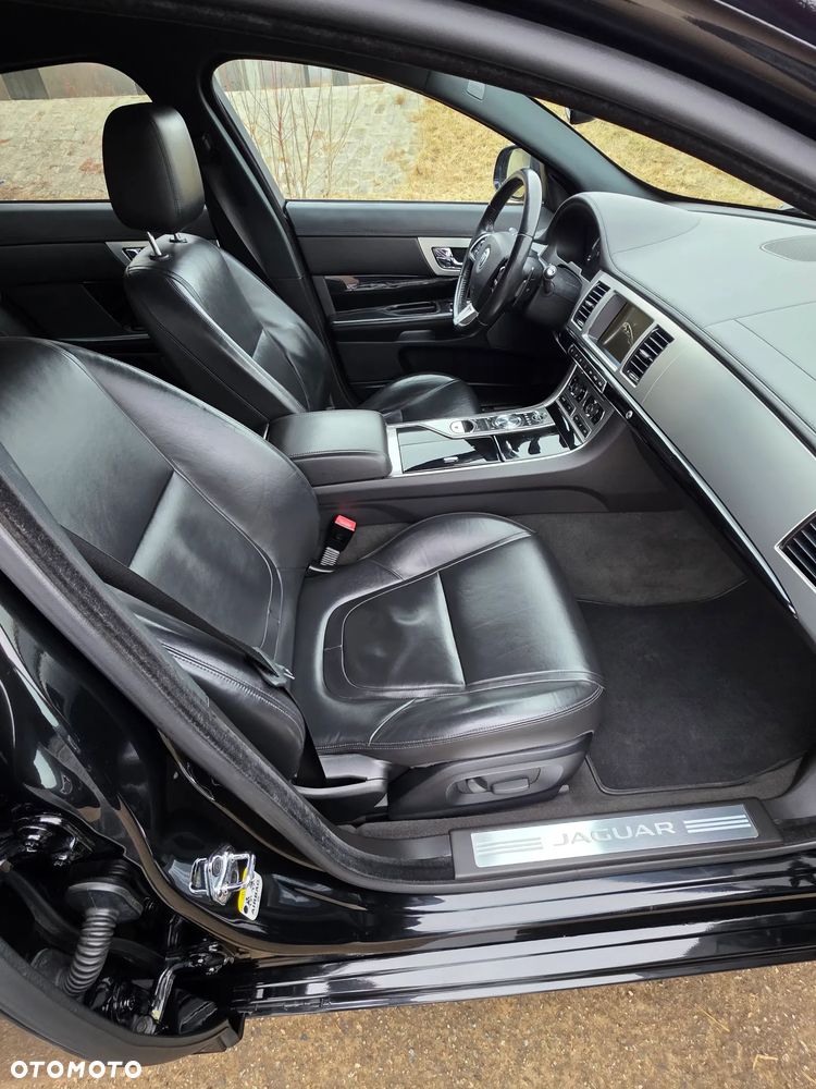 Jaguar XF 3.0 T AWD Classic - 20