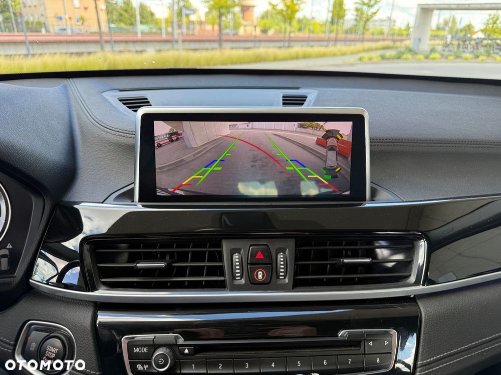 BMW X1 xDrive20i GPF Sport Line - 18