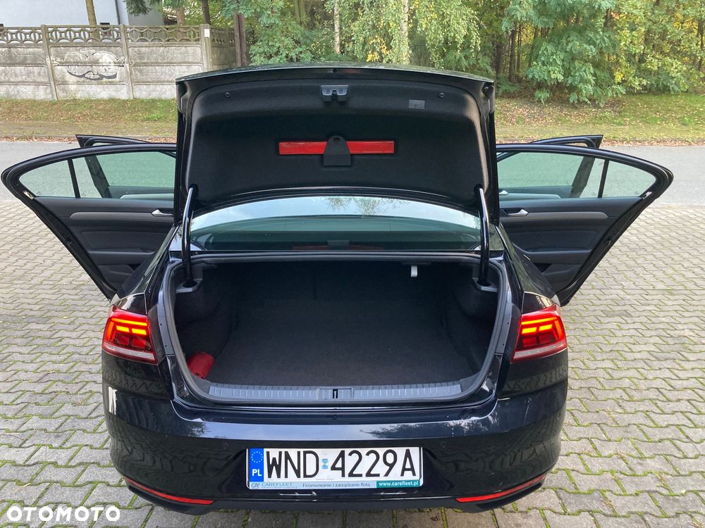 Volkswagen Passat 2.0 TDI EVO Business DSG - 36
