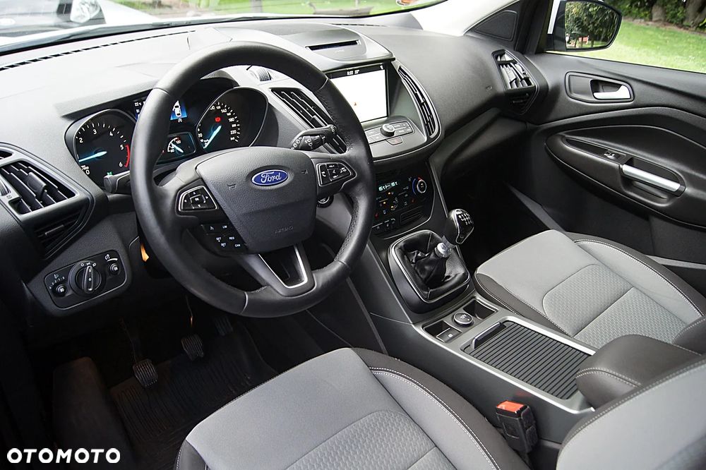 Ford Kuga - 23