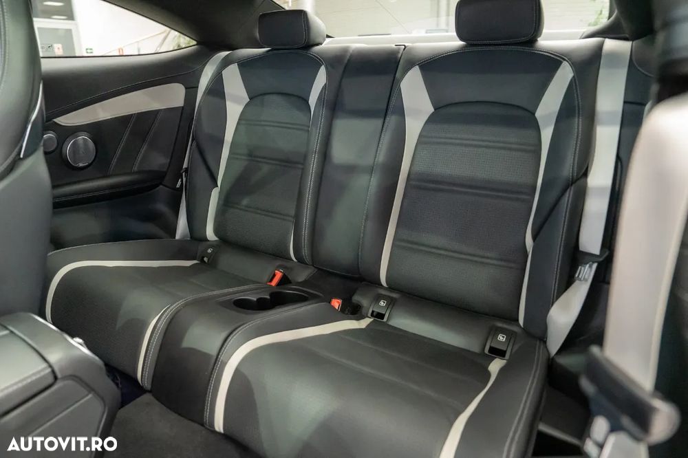 Mercedes-Benz C 63 AMG - 16