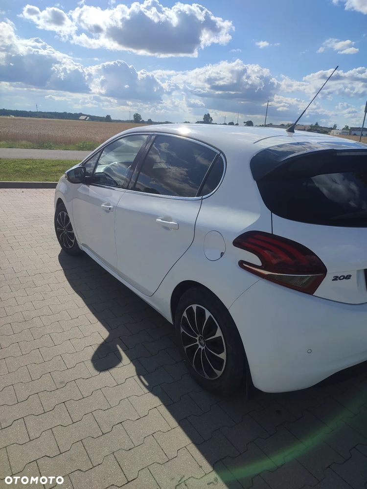 Peugeot 208 - 7