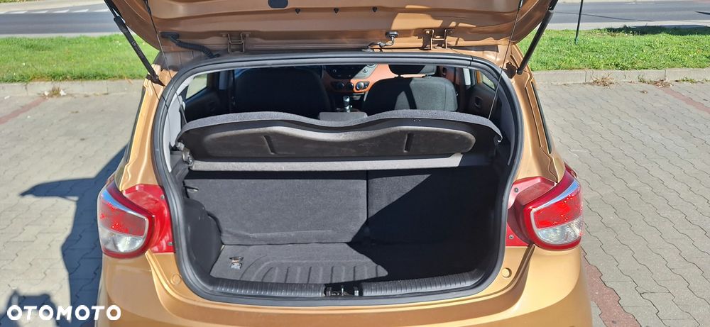 Hyundai i10 - 10