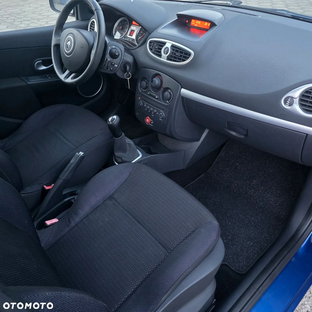 Renault Clio 1.2 16V Exception - 16