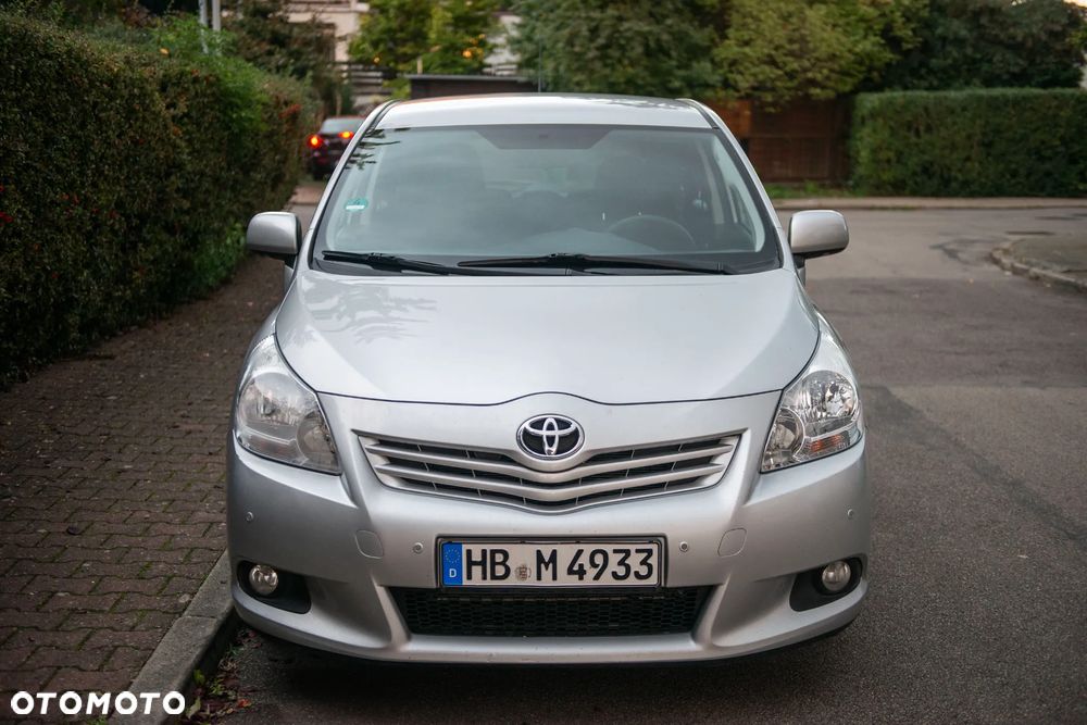 Toyota Verso 1.8 7-Sitzer Executive - 9