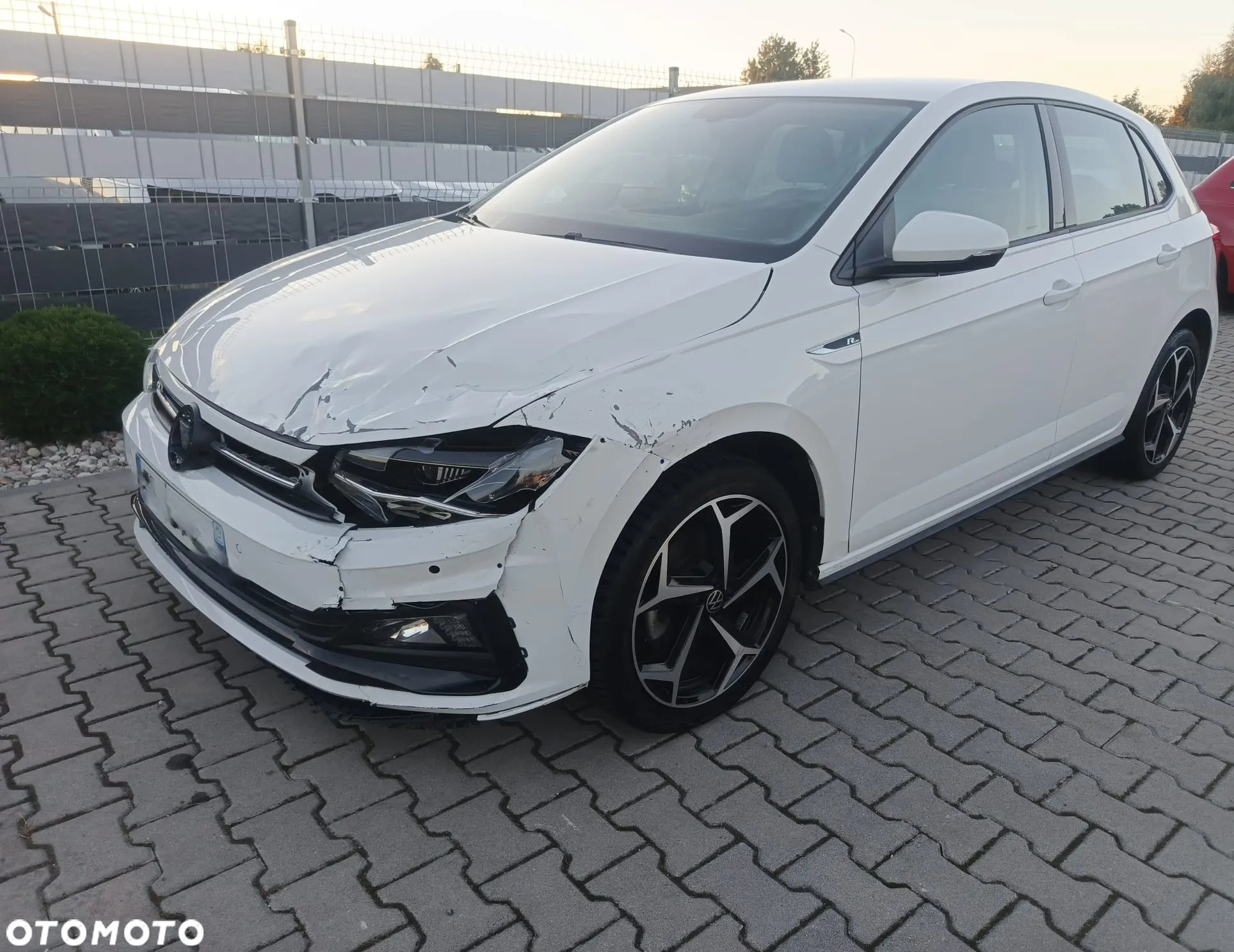 Volkswagen Polo 1.0 TSI R-Line DSG - 3