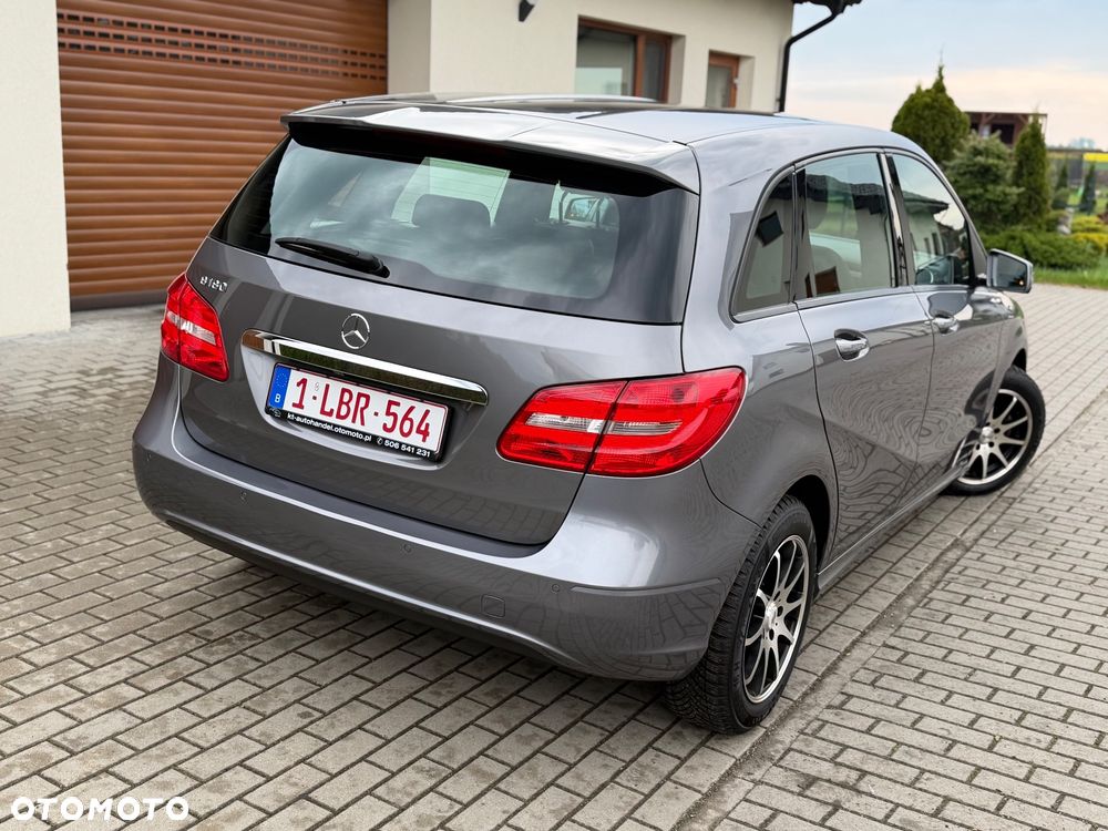 Mercedes-Benz Klasa B 180 7G-DCT Edition - 27