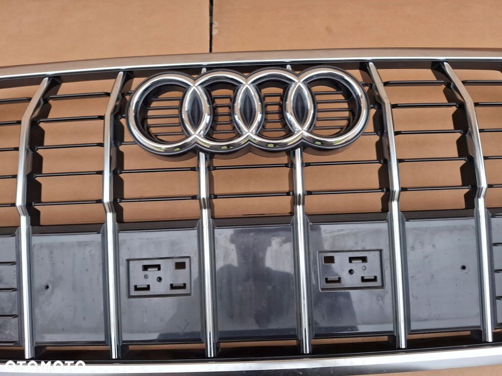 grill atrapa audi q3 ii 83a oryginał ładny stan - 4