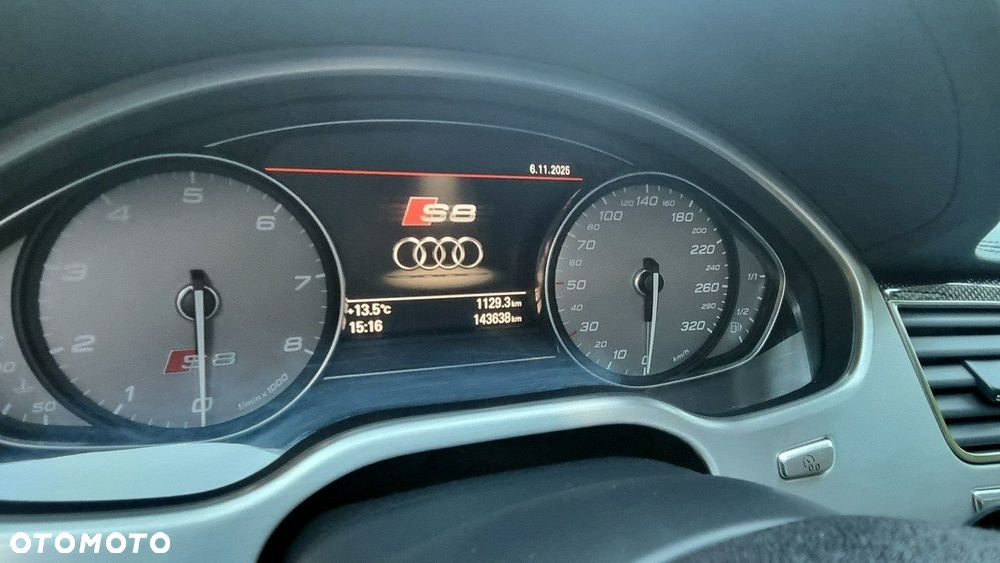 Audi S8 - 29