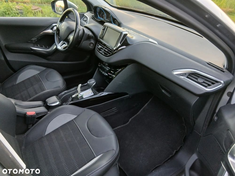 Peugeot 2008 - 9