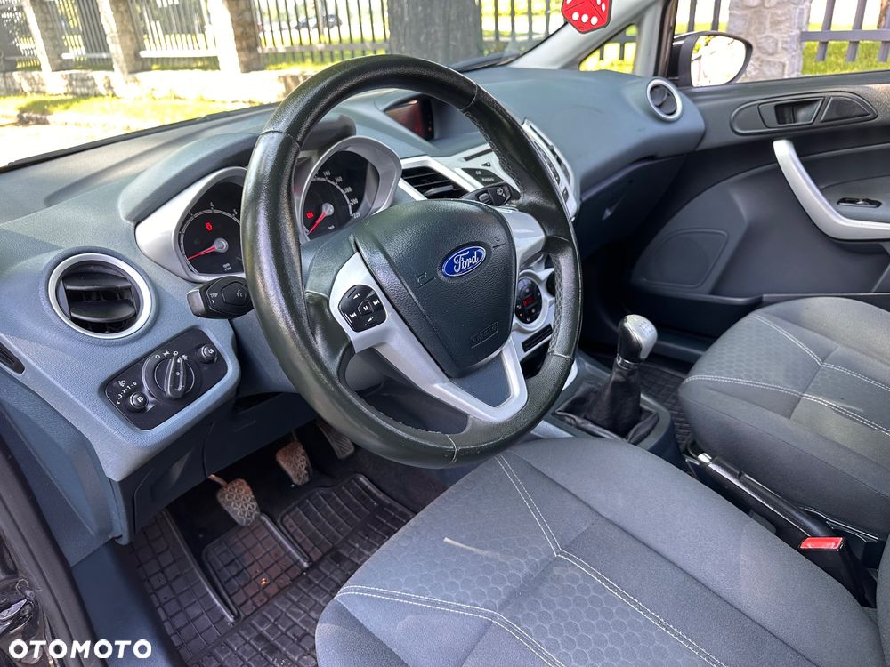 Ford Fiesta 1.25 Celebration - 13