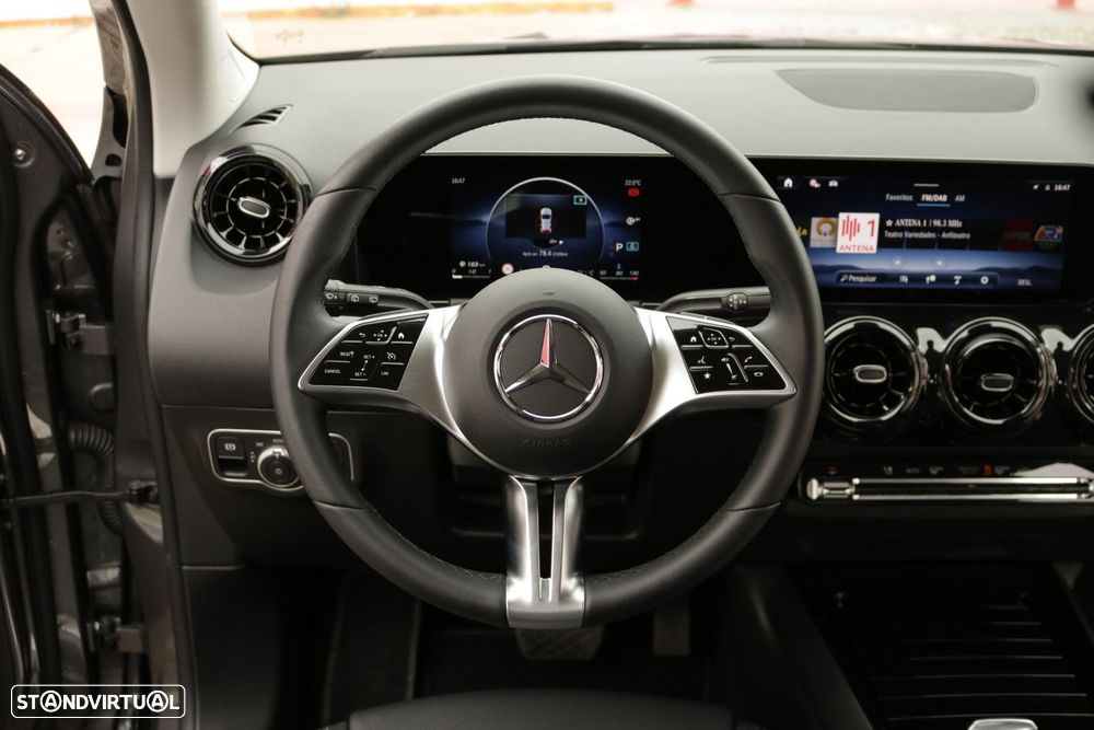 Mercedes-Benz GLA 180 d 8G-DCT - 28