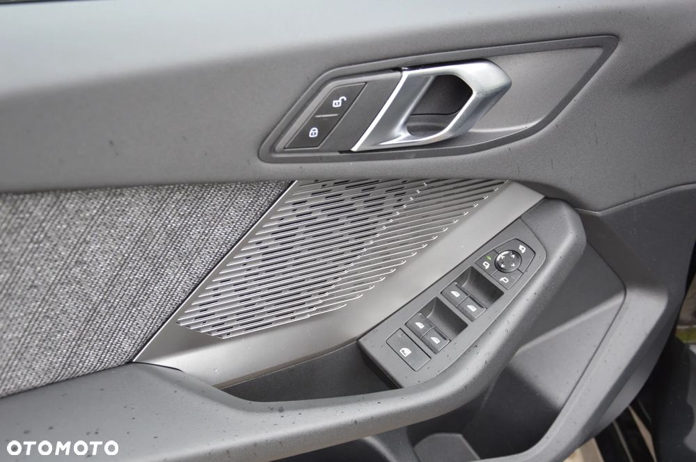 BMW Seria 1 118d - 23