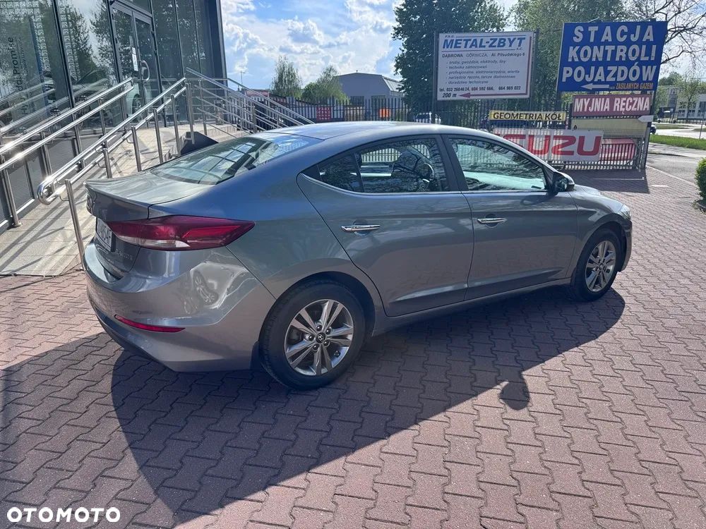 Hyundai Elantra 1.6 Comfort - 6
