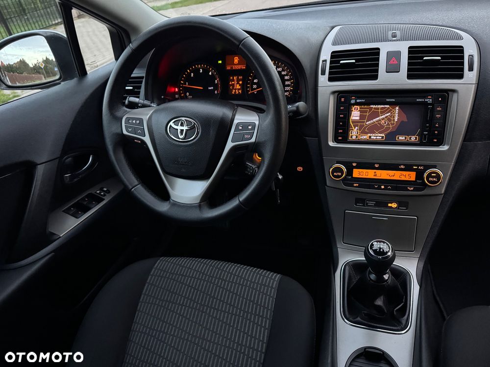 Toyota Avensis 2.0 D-4D Sol Premium - 8