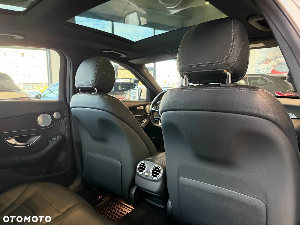 Mercedes-Benz Klasa C 200 4-Matic 9G-TRONIC - 17