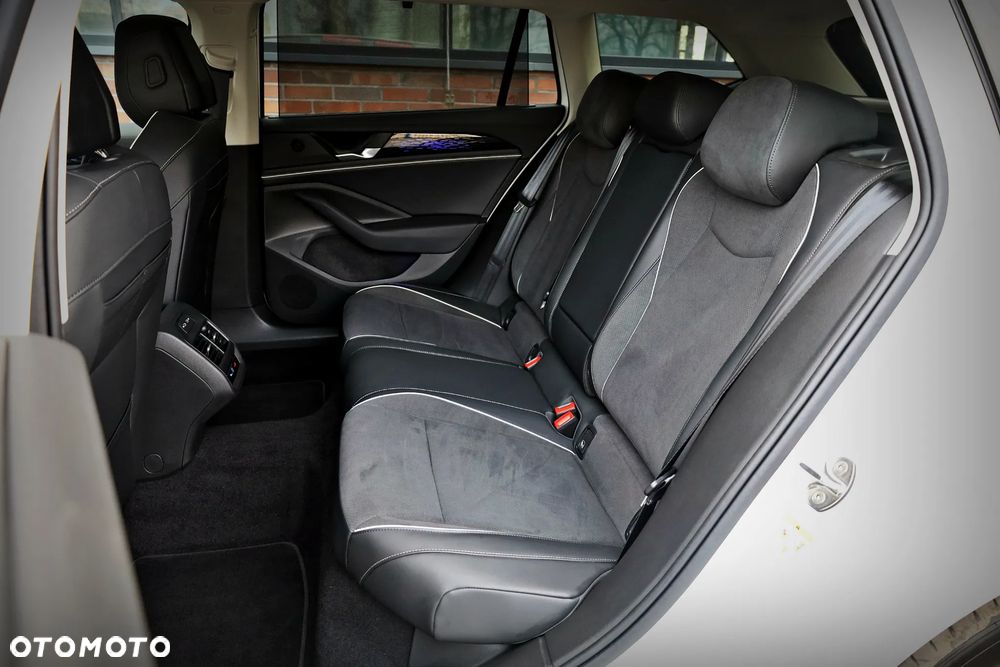 Volkswagen Passat ver-2-0-tdi-scr-elegance-dsg - 23