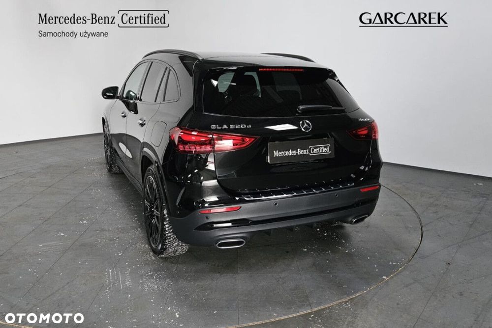 Mercedes-Benz GLA - 5