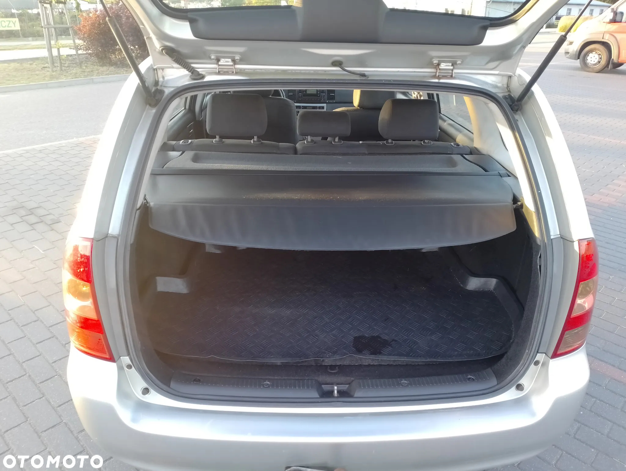 Toyota Corolla 1.4 D-4D Combi Sol - 7