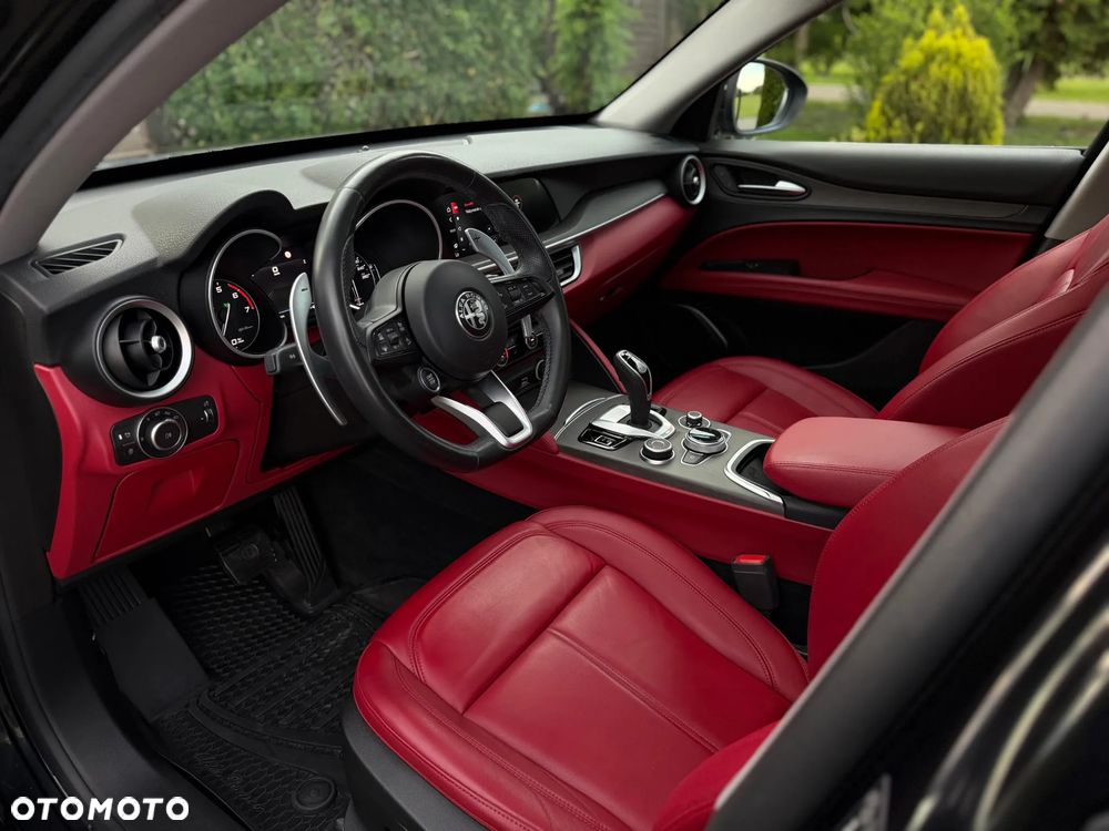 Alfa Romeo Stelvio 2.0 Turbo Estrema Q4 - 9