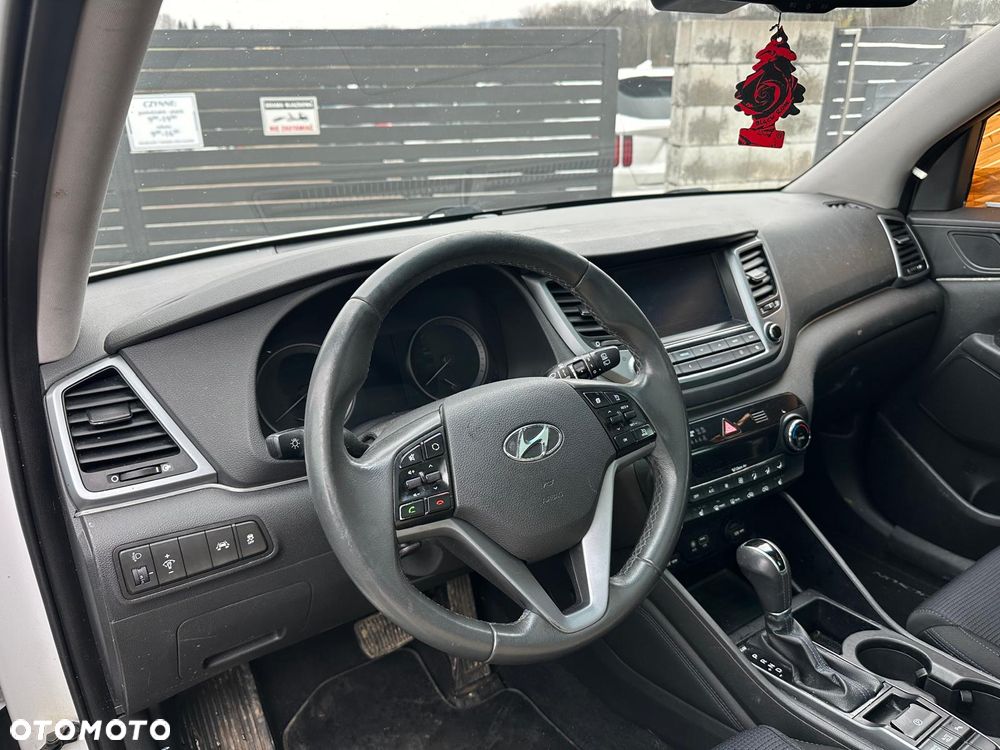 Hyundai Tucson 2.0 CRDi 4WD Automatik Style - 8