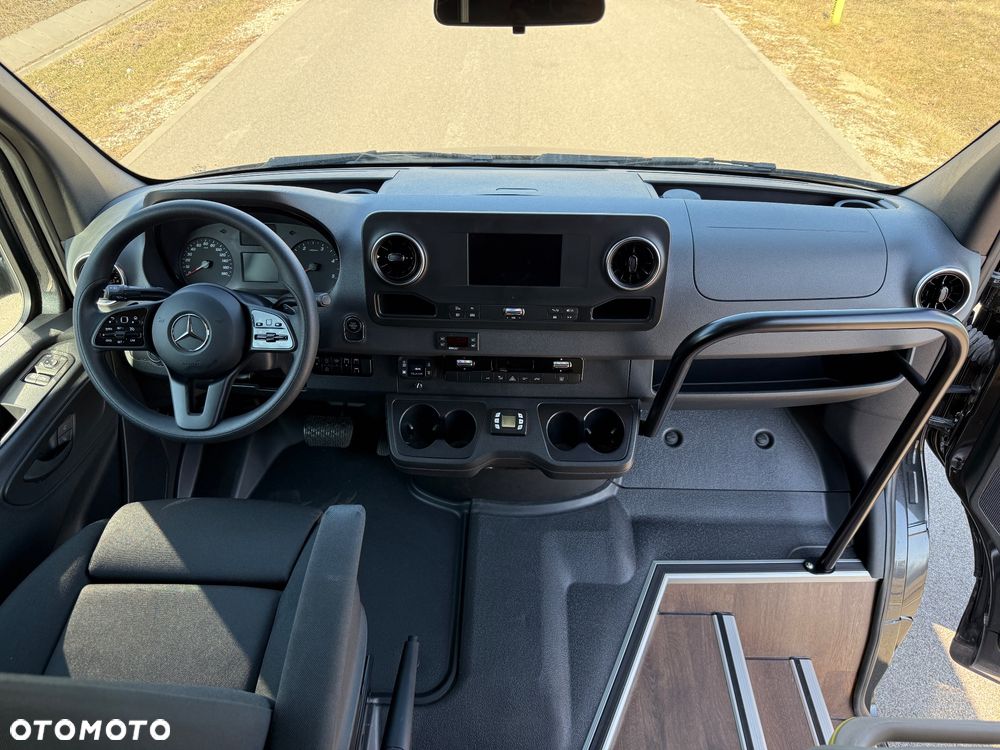 Mercedes-Benz Sprinter 519 - 23
