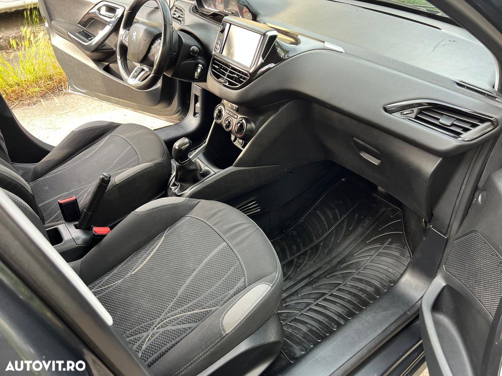 Peugeot 208 1.6 BlueHDi FAP Style - 8