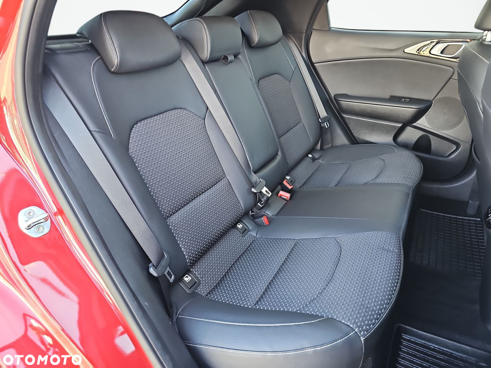 Kia XCeed 1.4 T-GDI L - 27