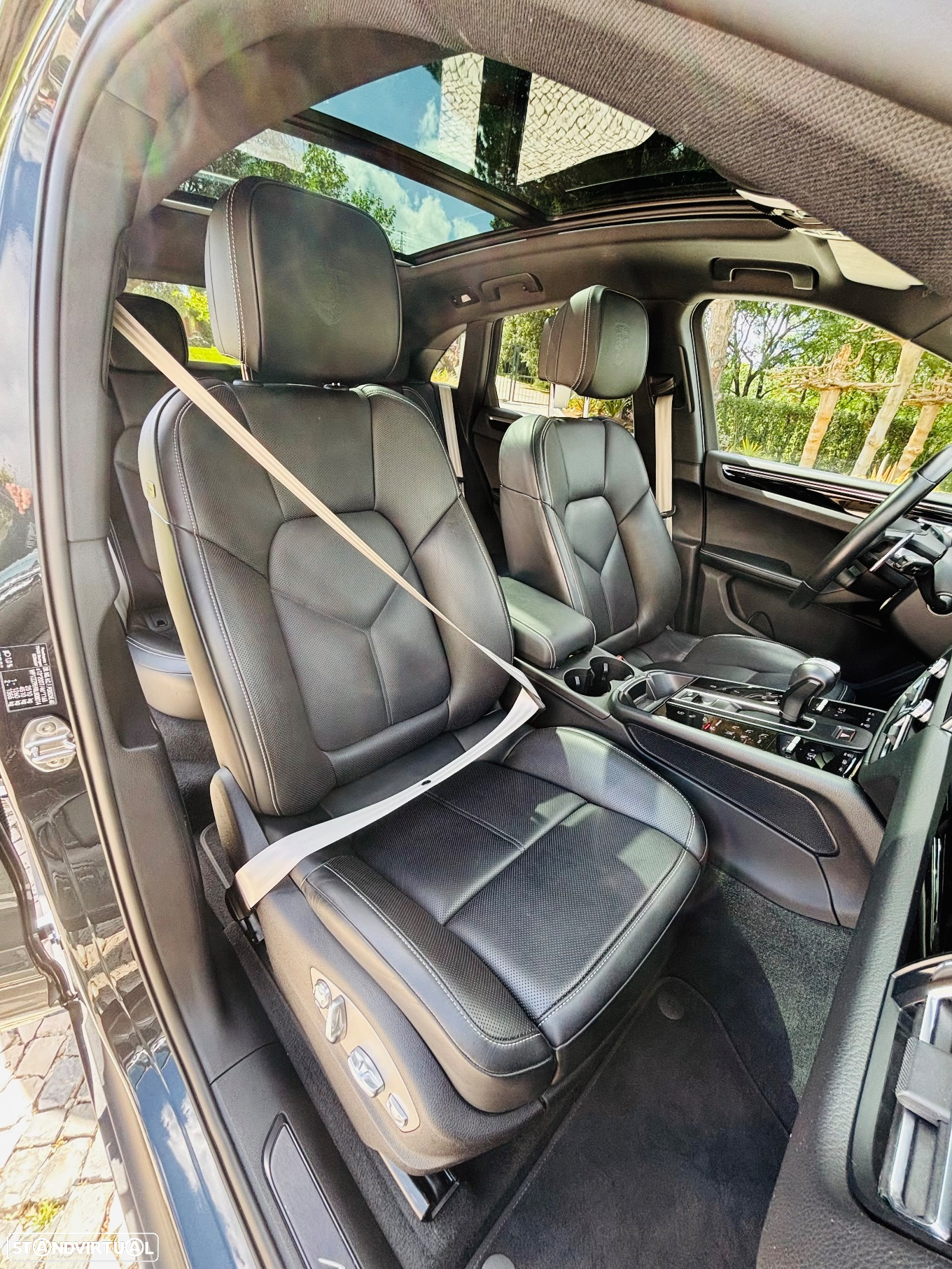 Porsche Macan T - 34