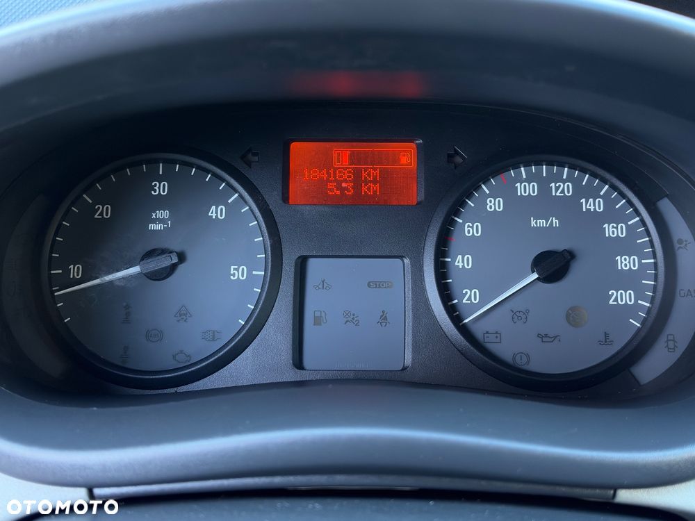 Opel Vivaro - 20