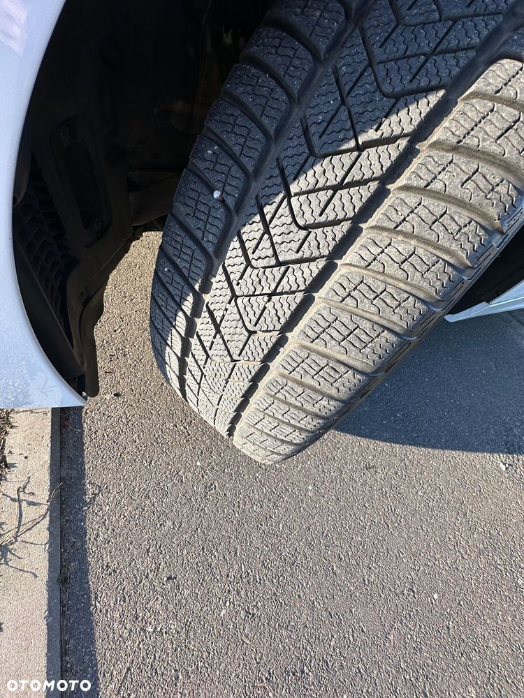 BMW Seria 5 535d xDrive - 24