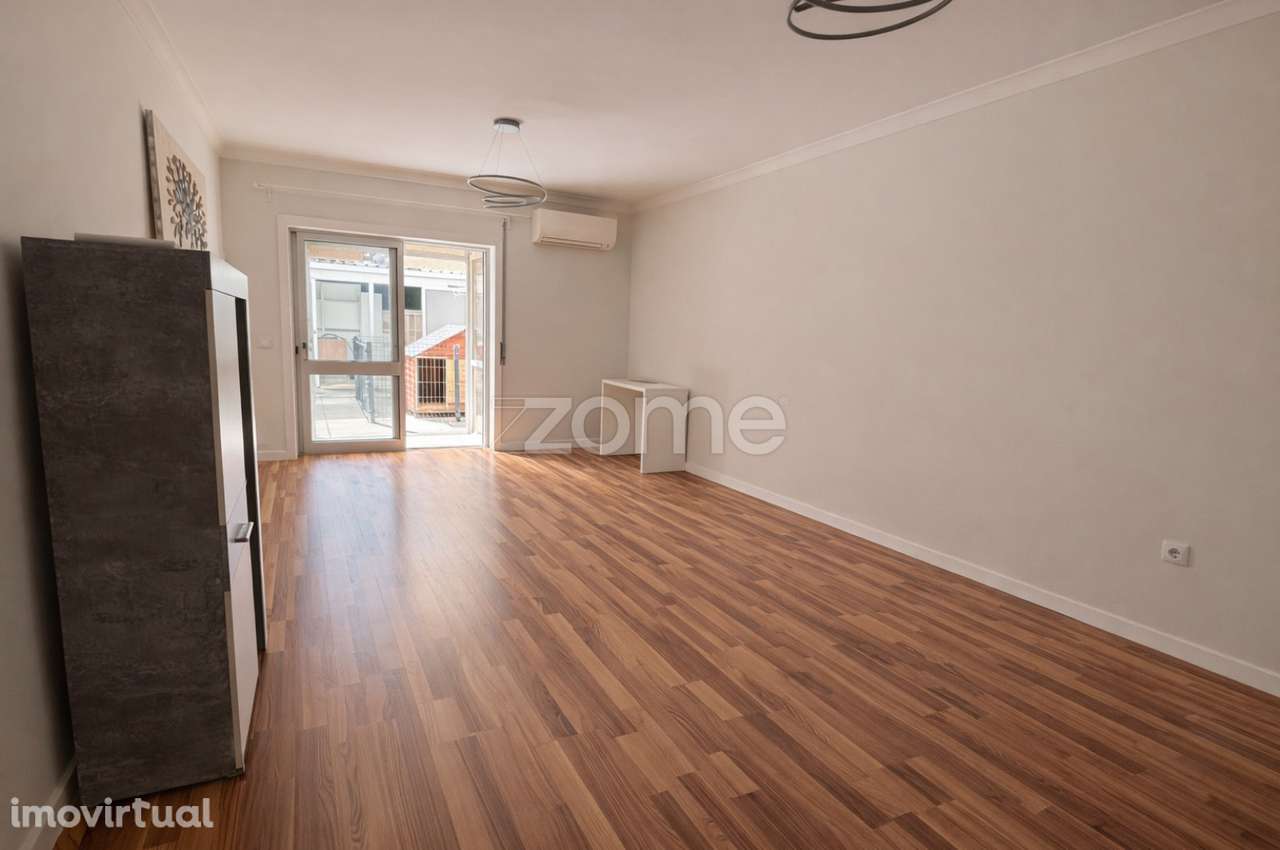 Apartamento T2+1 com terraço e garagem para arrendamento - Grande imagem: 5/18