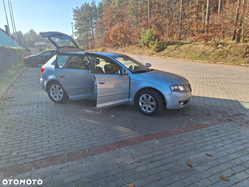 Audi A3 Sportback 1.6 FSI Ambition - 2