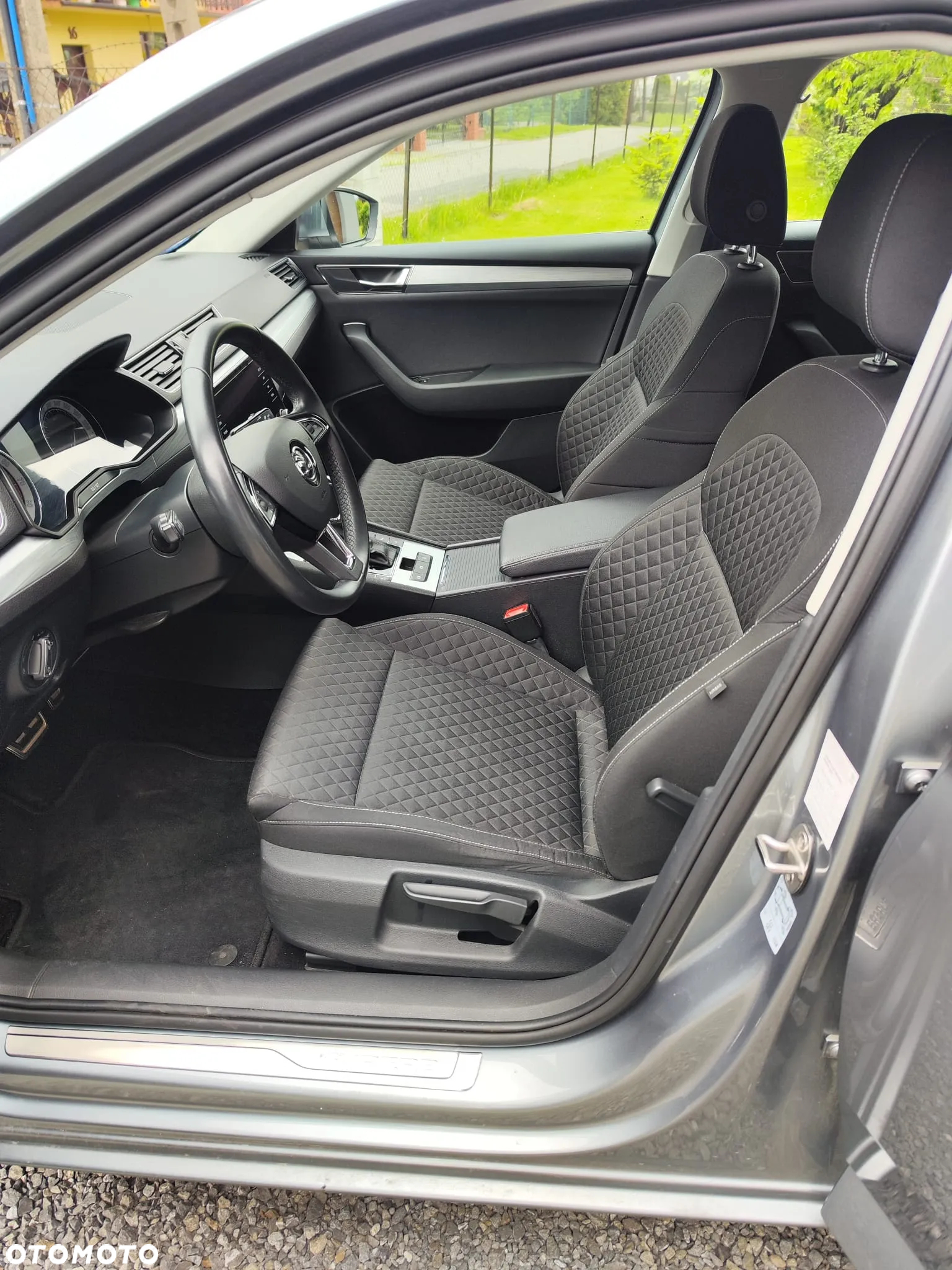 Skoda Superb 2.0 TSI Ambition DSG - 12