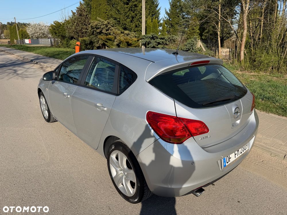 Opel Astra 1.4 Turbo - 14