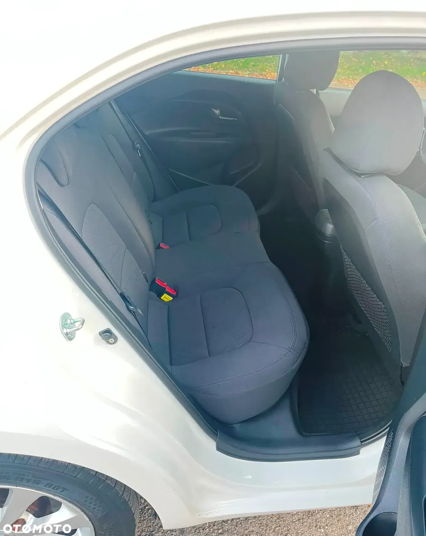 Kia Rio 1.4 Business Line Plus - 18