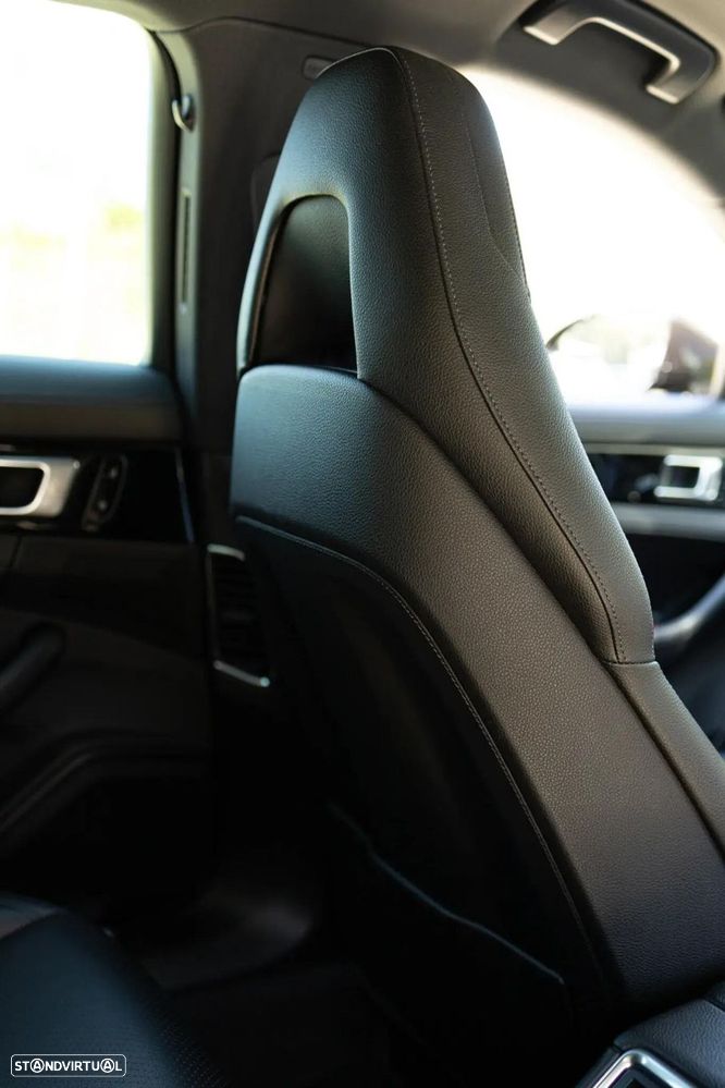 Porsche Panamera Sport Turismo 4 E-Hybrid Platinum Edition - 34