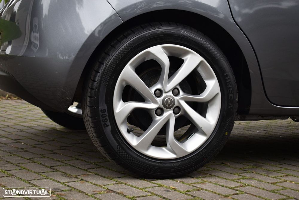 Opel Corsa 1.0 T 120 Anos - 48