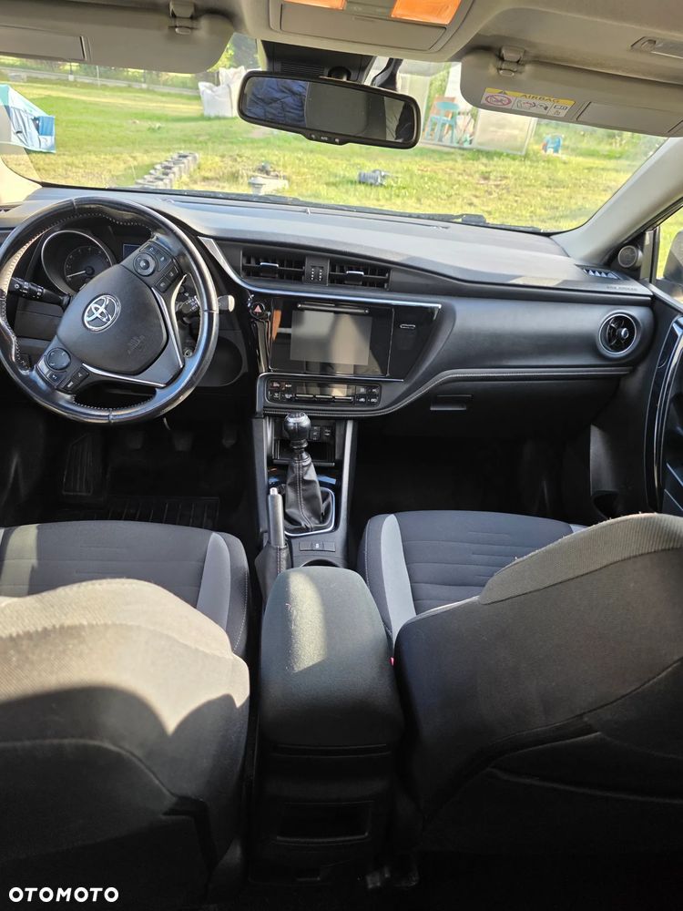 Toyota Auris 1.2 T Premium - 16