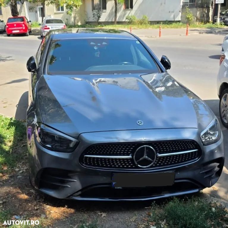 Mercedes-Benz E 300 Aut. - 2