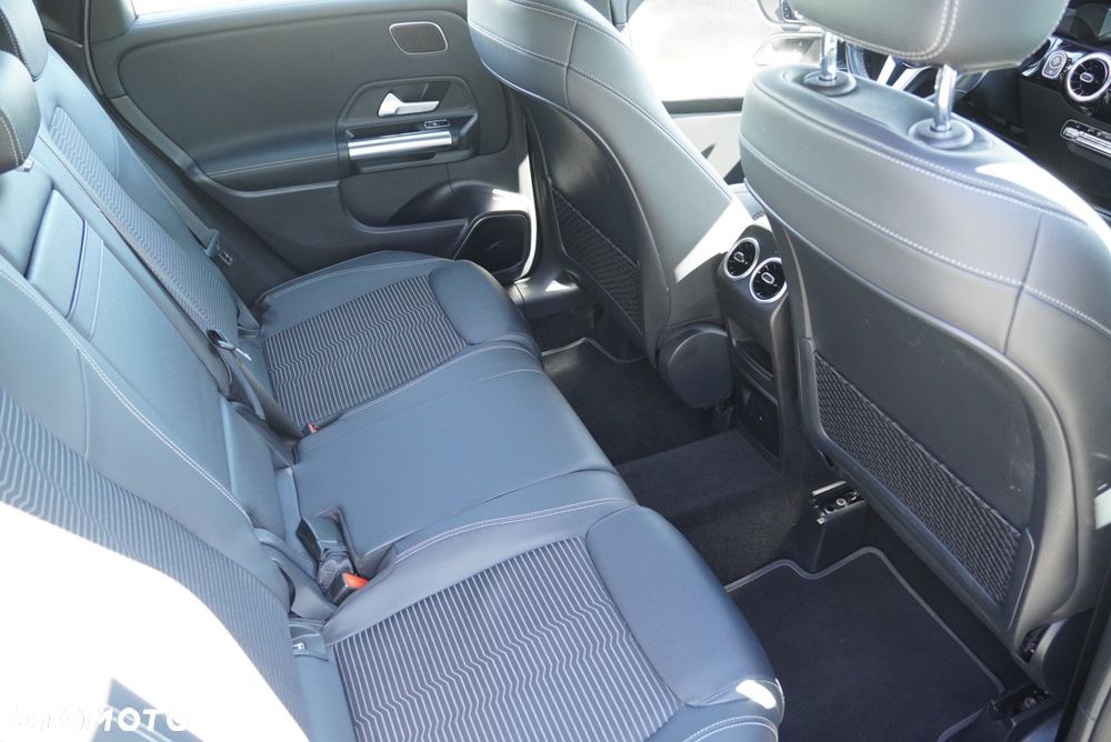 Mercedes-Benz Klasa B 250 4Matic 7G-DCT - 13