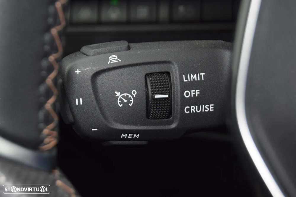 Peugeot 3008 1.6 Hybrid GT e-EAT8 - 26