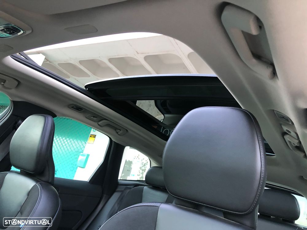 Volvo XC 60 2.0 T8 PHEV Momentum Plus AWD - 19