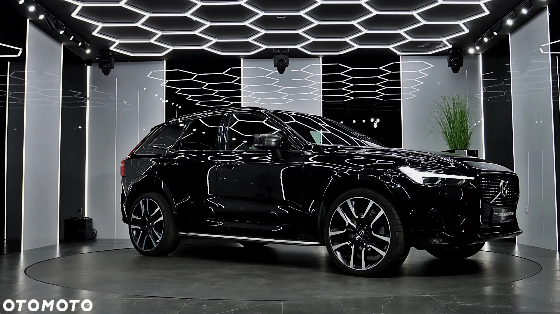 Volvo XC 60 D4 R-Design - 11