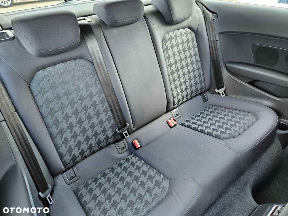 Audi A3 3-drzwiowe 1.4 TFSI Ambiente - 11