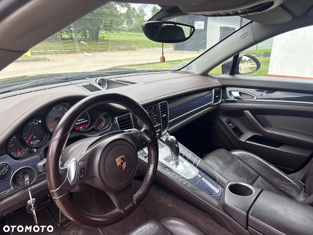 Porsche Panamera 4S PDK - 11