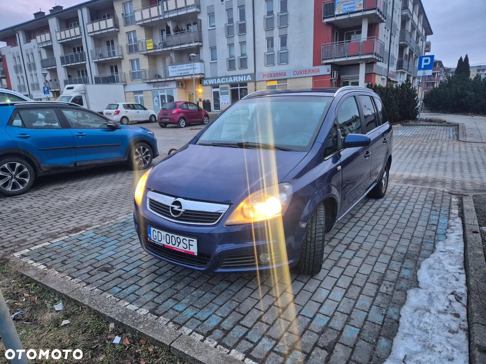 Opel Zafira 1.8 Easytronic Cosmo - 1