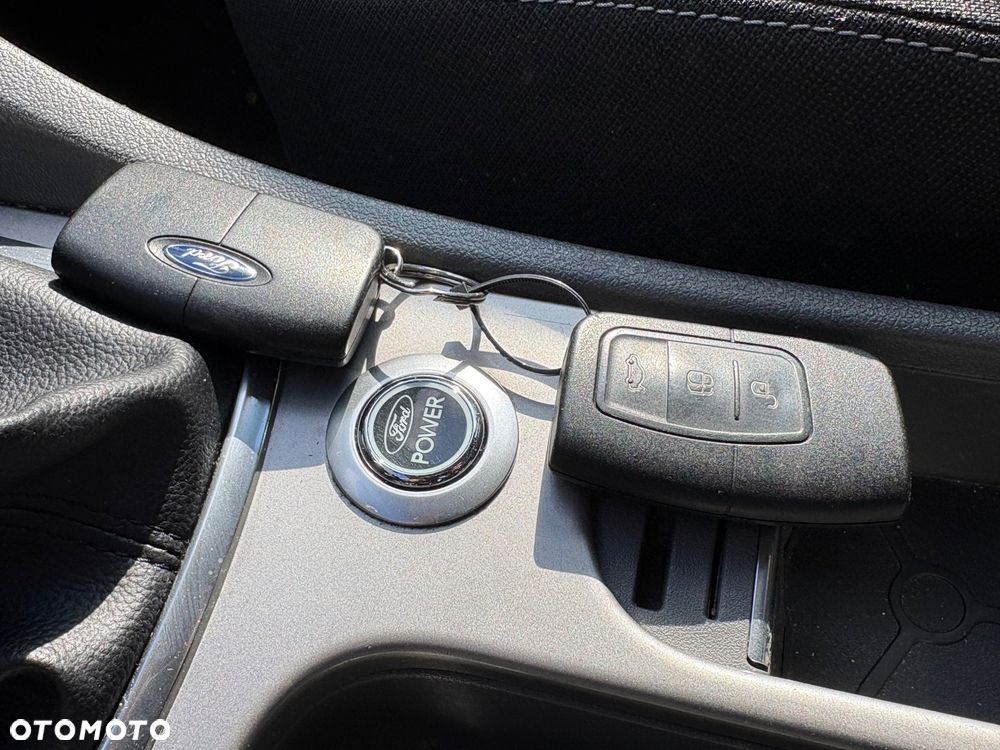 Ford Focus 1.6 16V Ambiente - 7