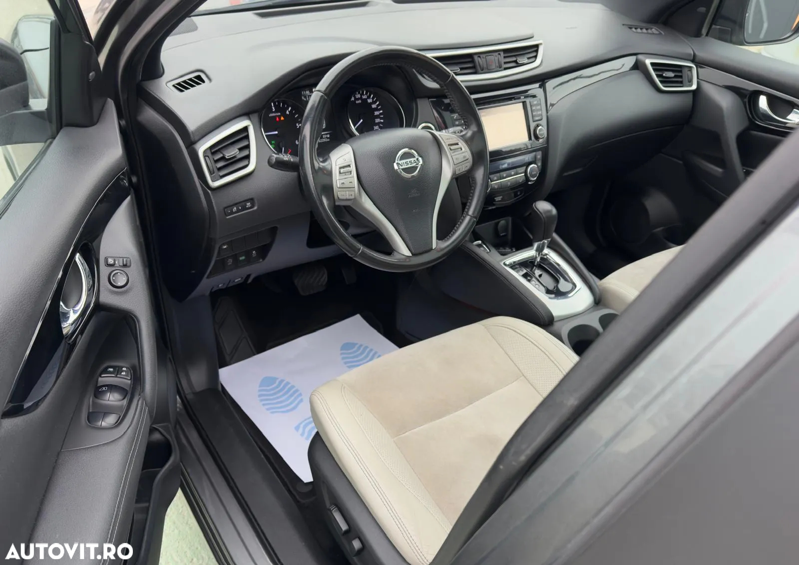 Nissan Qashqai 1.6 DCI Xtronic TEKNA - 13
